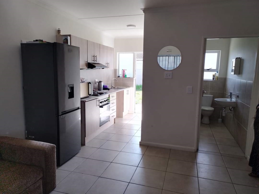 2 Bedroom Property for Sale in Cravenby Western Cape